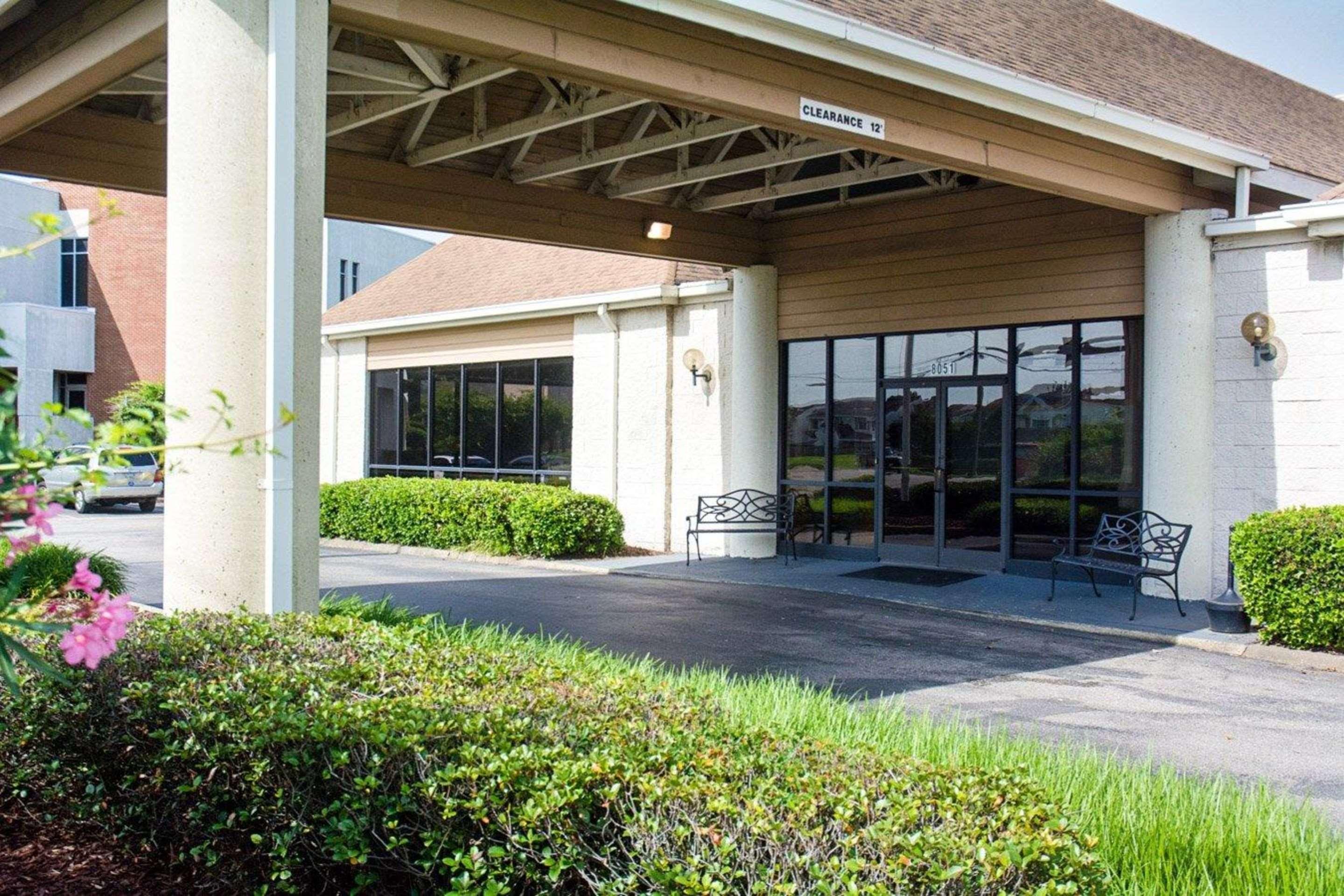 Econo Lodge Naval Station Norfolk Exterior foto