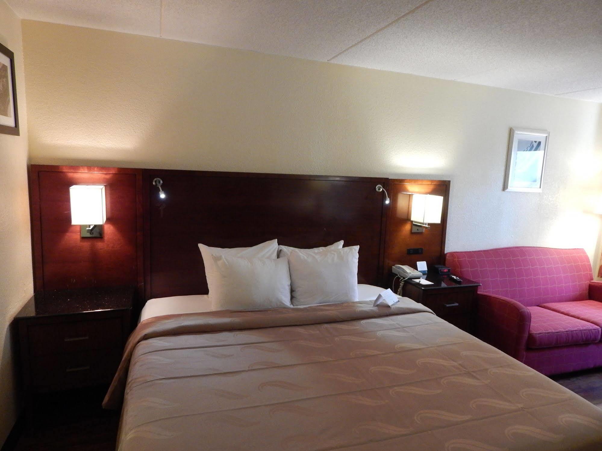 Econo Lodge Naval Station Norfolk Exterior foto